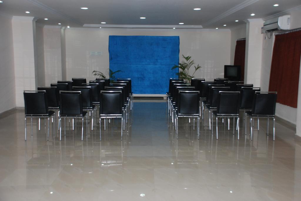 Hotel Vpn Residency Веланканни Экстерьер фото