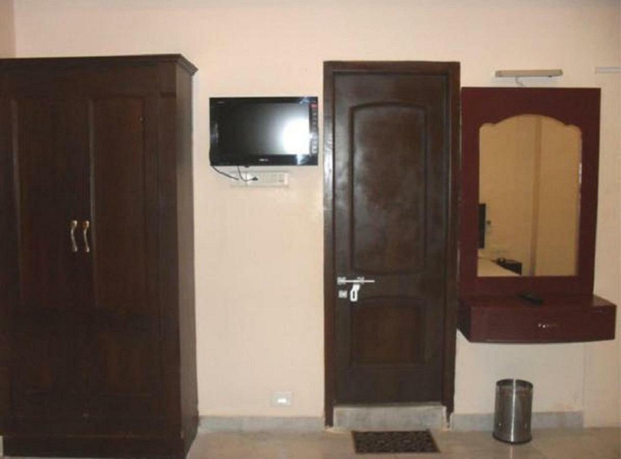 Hotel Vpn Residency Веланканни Экстерьер фото
