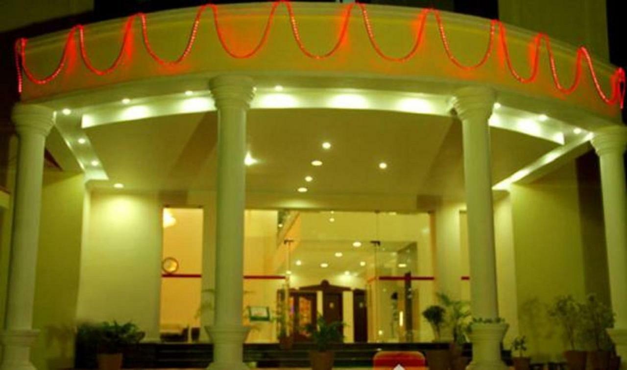 Hotel Vpn Residency Веланканни Экстерьер фото